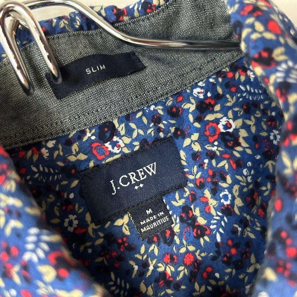 J. Crew Dark Blue Floral Button-down‎ Slim Shirt Men's Medium.